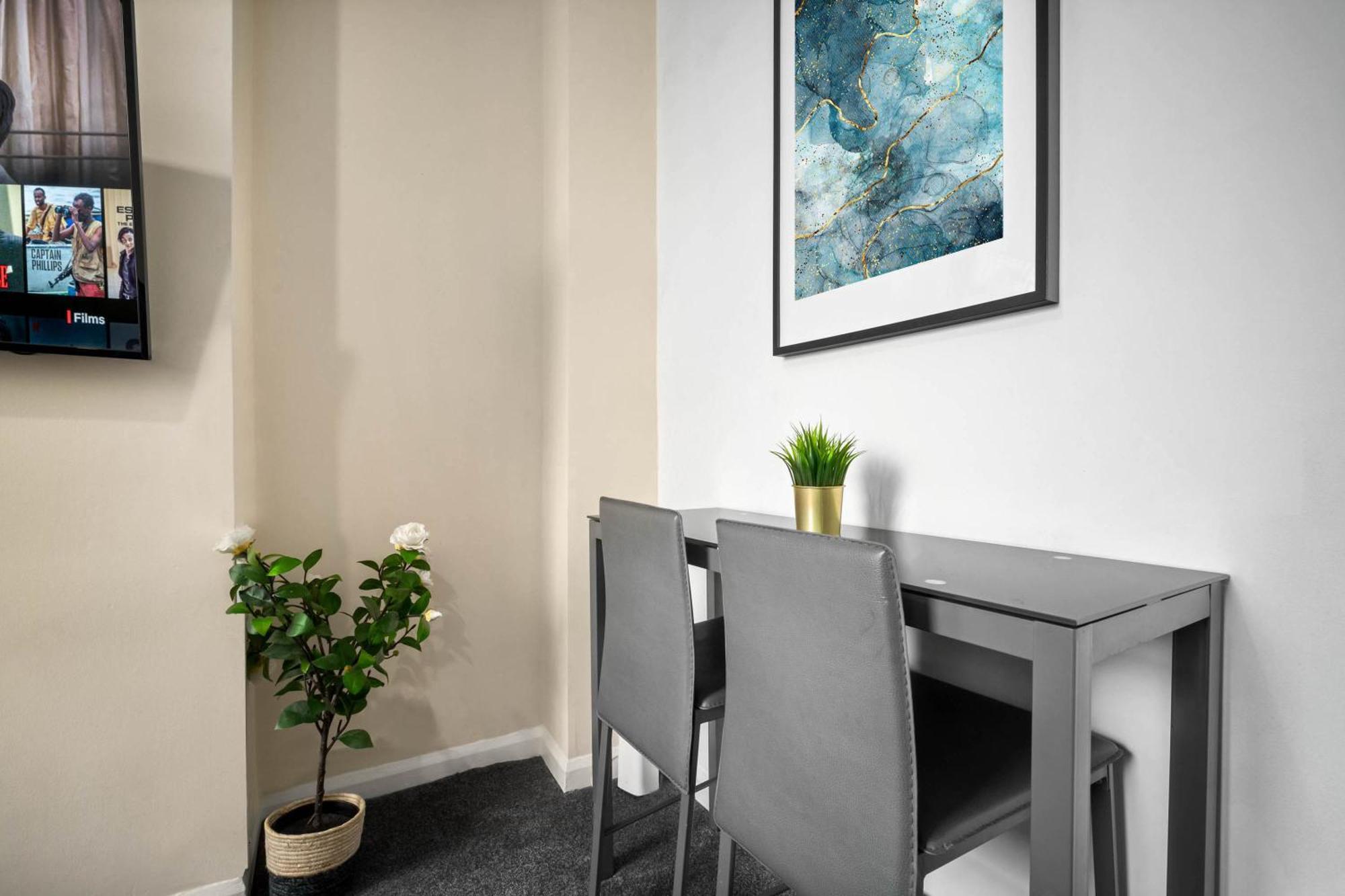 ווסט ברומוויץ' Two Bedroom Apartment - Single Beds - Accommodates 3 - Street Parking - Top Rated -Wbb מראה חיצוני תמונה