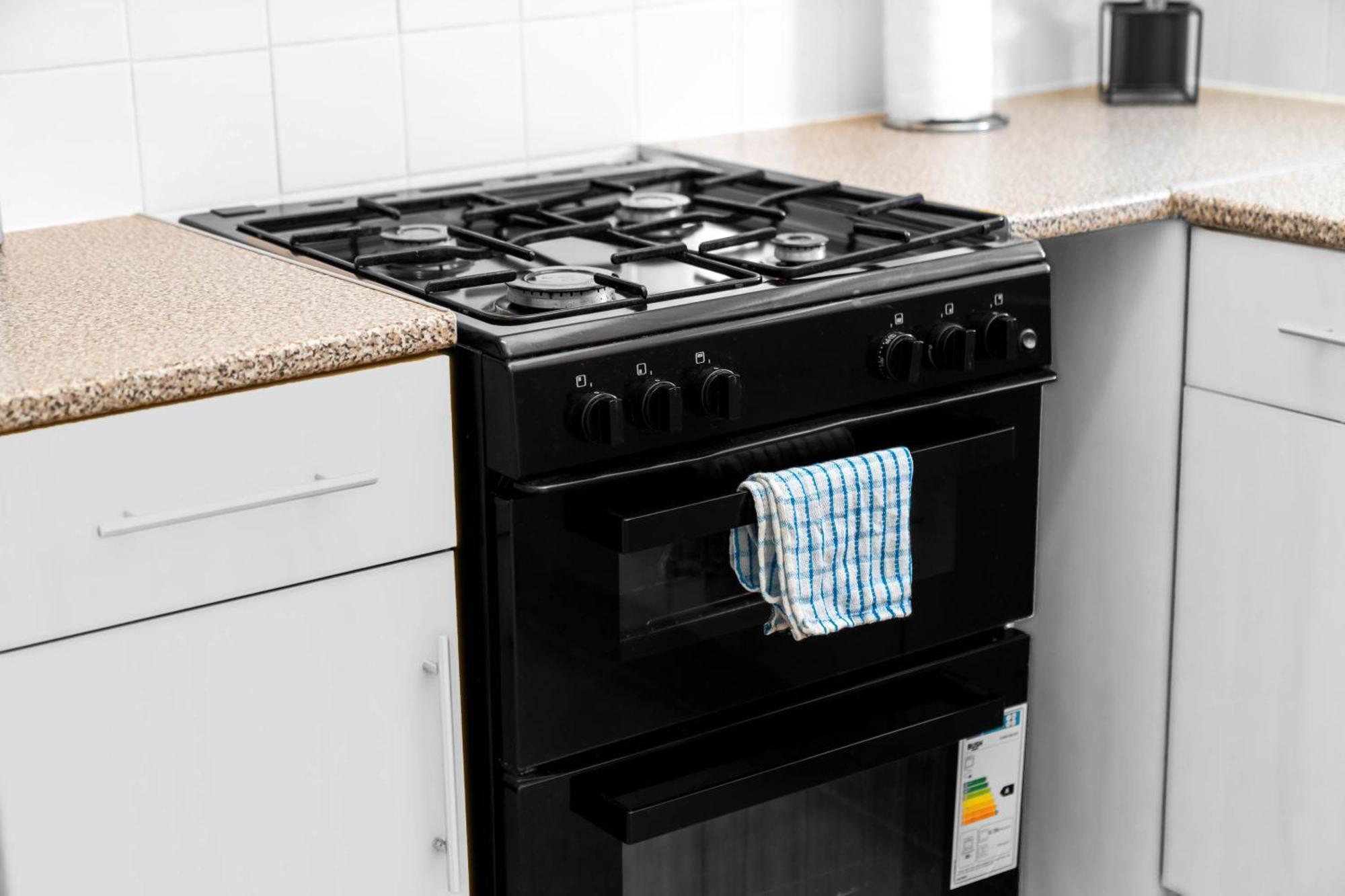 ווסט ברומוויץ' Two Bedroom Apartment - Single Beds - Accommodates 3 - Street Parking - Top Rated -Wbb מראה חיצוני תמונה